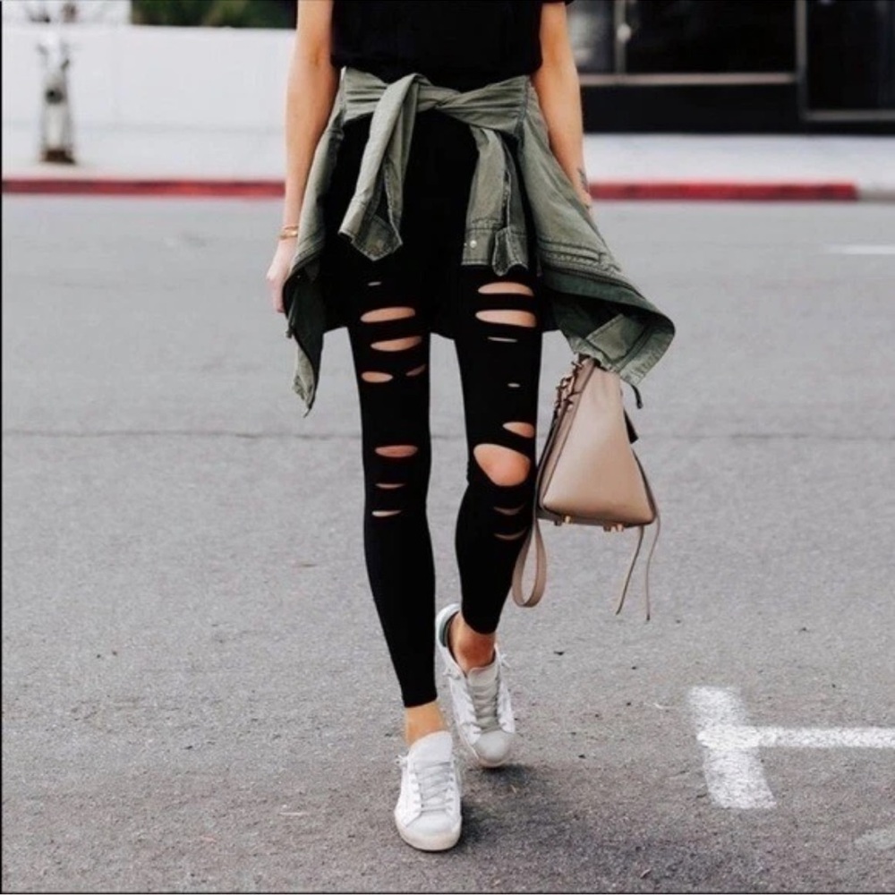 ALO YOGA High Waisted Ripped Warrior Legging Black Size XS Iconic Premium Tight